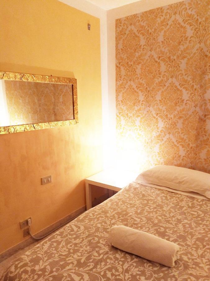 Two Steps From Rialto Bridge Hotell Venedig Exteriör bild