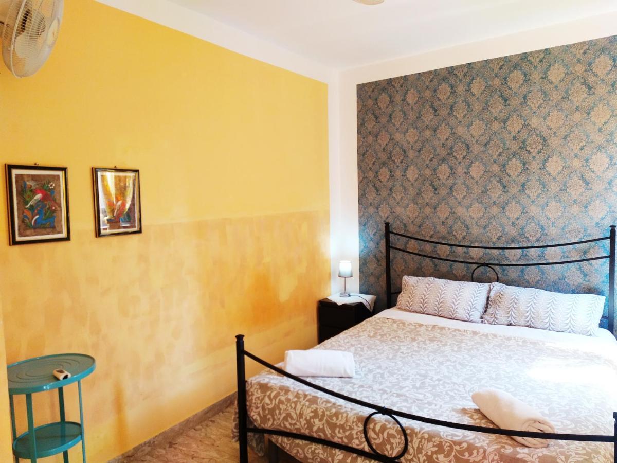 Two Steps From Rialto Bridge Hotell Venedig Exteriör bild