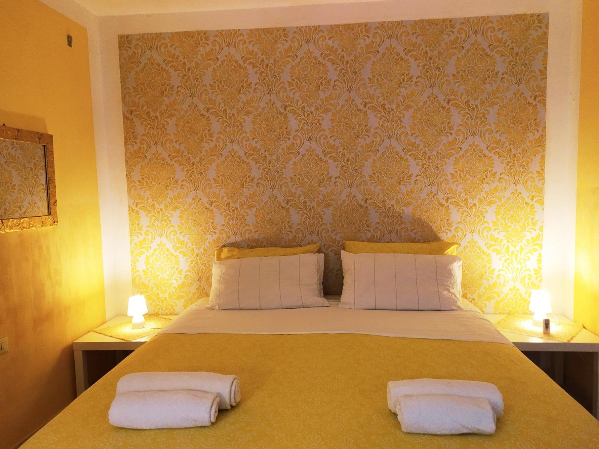 Two Steps From Rialto Bridge Hotell Venedig Exteriör bild